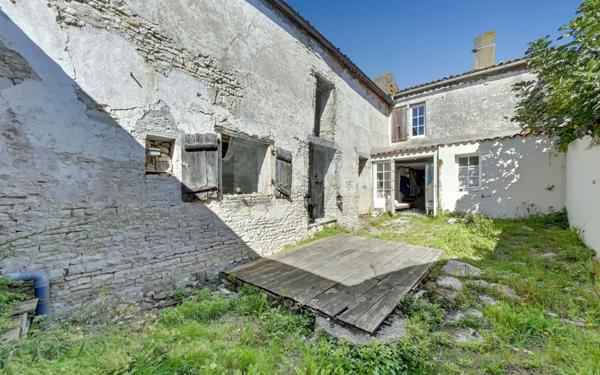 Maison à vendre    5 pièces •  Le Bois-Plage-en-Ré