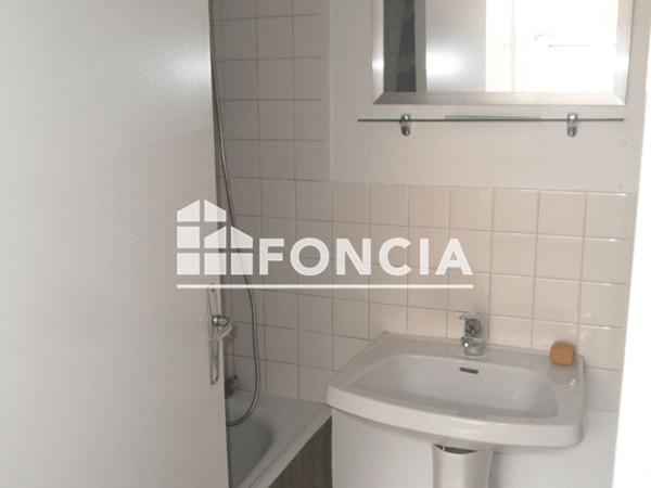 Location Studio 24.26 m² - 3 A 5 RUE DU MOUTON Poitiers 86000