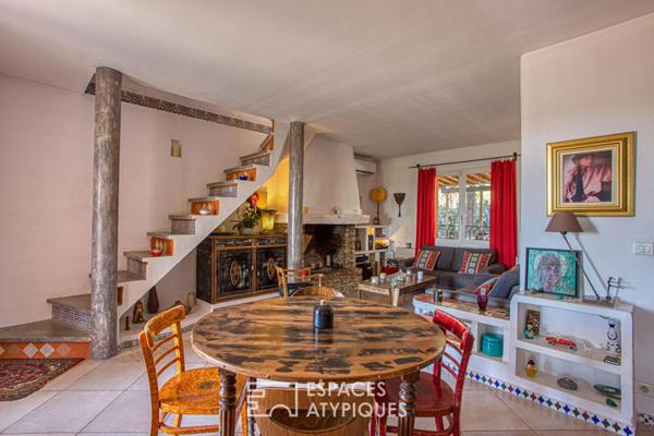 Villa d’inspiration hacienda avec piscine et vue dominante