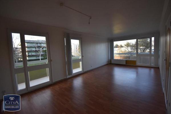 Appartement à louer 4 pièces 82.76m²