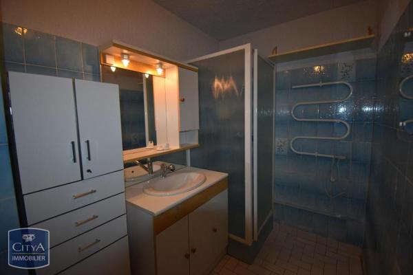 Appartement à louer 4 pièces 82.76m²