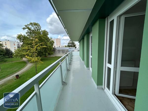 Appartement à louer 4 pièces 82.76m² Le Mans (72100)