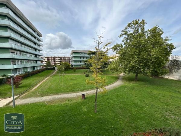 Appartement à louer 4 pièces 82.76m² Le Mans (72100)