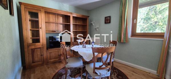 Très beau duplex de 104 m² avec terrasse, cave, place de parking dans résidence avec ascenseur