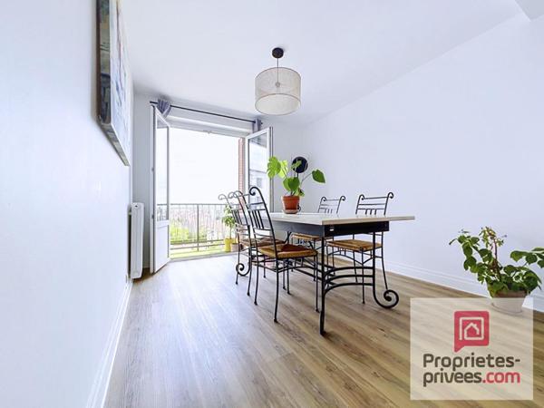 Appartement  T4 traversant avec balcon