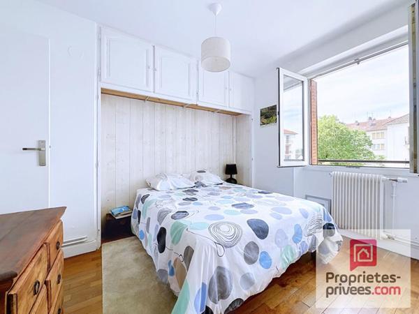 Appartement  T4 traversant avec balcon