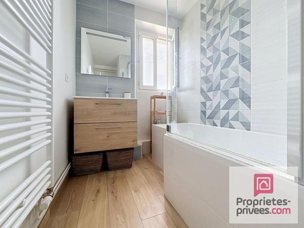 Appartement  T4 traversant avec balcon