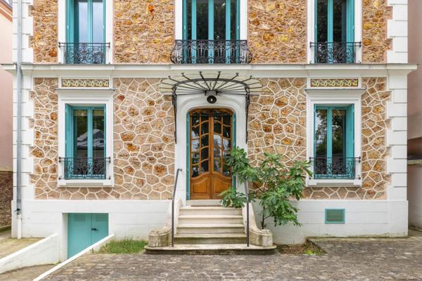 Meulière de charme familiale sur terrain constructible
