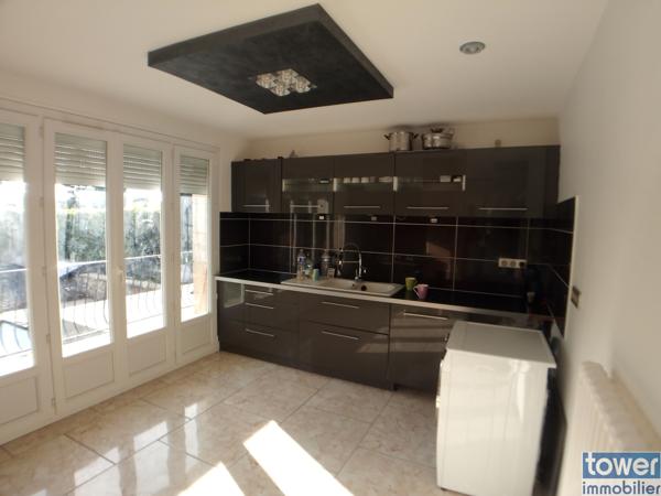 Maison
                                                                                                                                                                                                                                                                                                                        7 pièce(s)                                                                                                                                                                                                          5 chambre(s)                                                                                                                                                                                                          220  m²