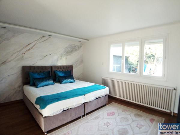 Maison
                                                                                                                                                                                                                                                                                                                        7 pièce(s)                                                                                                                                                                                                          5 chambre(s)                                                                                                                                                                                                          220  m²