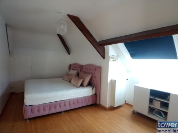 Maison
                                                                                                                                                                                                                                                                                                                        7 pièce(s)                                                                                                                                                                                                          5 chambre(s)                                                                                                                                                                                                          220  m²
