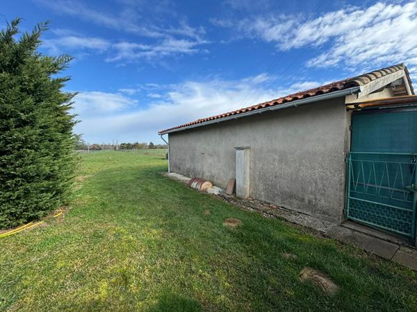 Maison T3 GARAGE SOUS SOL avec 3298M² de terrain agricole
