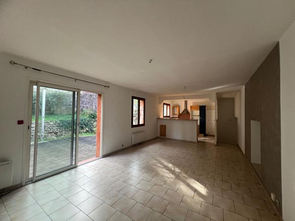 Toulon ouest Maison de 90 m² avec 3 chambres et une Terrasse 50 m²