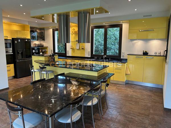 Vente Maison233 m² - 9 Pièces - DRAVEIL (91210)