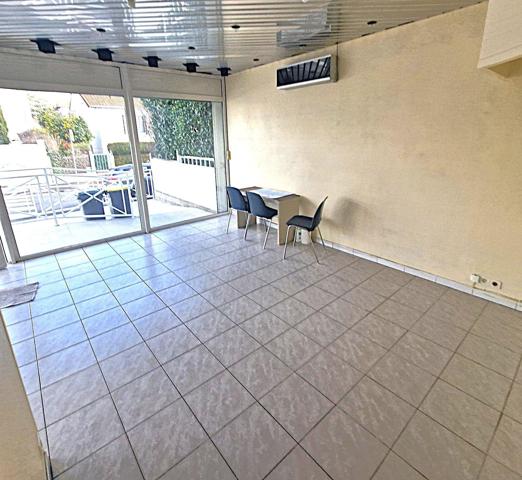 CHILLY MAZARIN : Proche toutes commoditités, Local Commercial