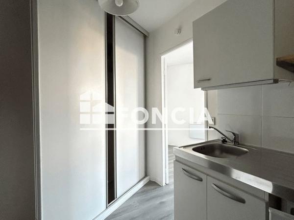 Location Studio 23.7 m² - BAT A Massy 91300