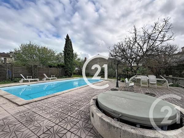 Maison à vendre  5 pièces - 175 m2 COGNAC - 16