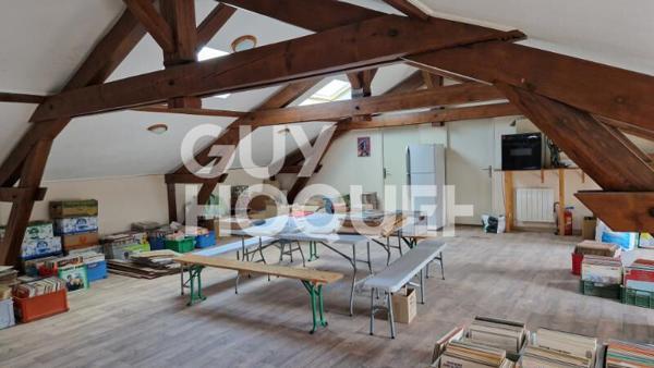 Local commercial Viriat 227 m² dont 95 m2 surface de vente