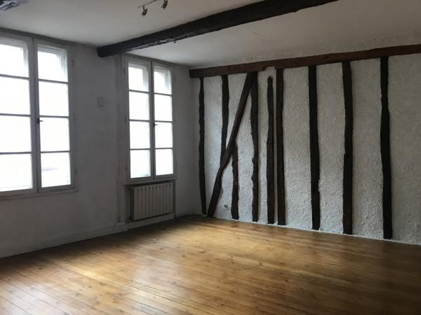 IMMEUBLE APPARTEMENT AVEC LOCAL COMMERCIAL