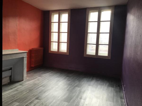 IMMEUBLE APPARTEMENT AVEC LOCAL COMMERCIAL