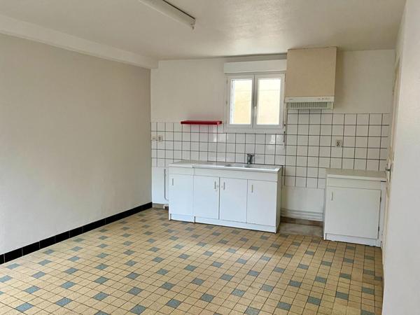 MAISON DE BOURG   20 MN GARE TGV VENDOME