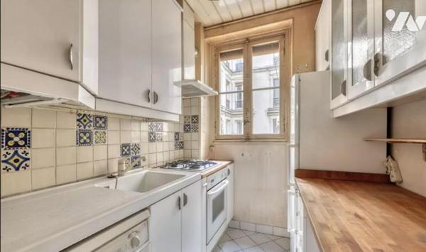 PARIS XVIIIe - Appartement 4 pièces - Secteur Abbesses