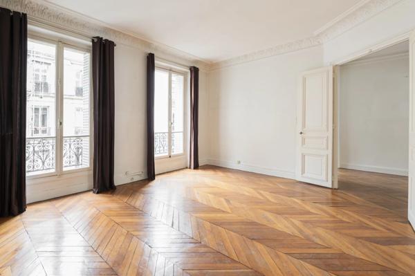 Appartement Paris 16e - SPONTINI / SAINT JAMES
