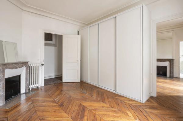Appartement Paris 16e - SPONTINI / SAINT JAMES