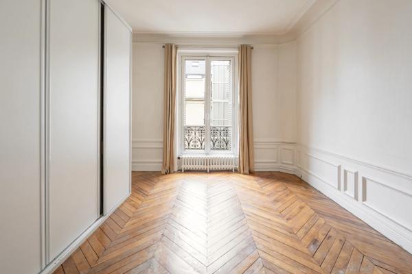 Appartement Paris 16e - SPONTINI / SAINT JAMES