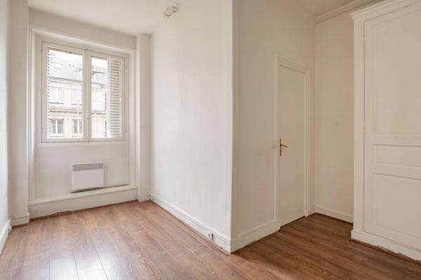 Appartement Paris 16e - SPONTINI / SAINT JAMES