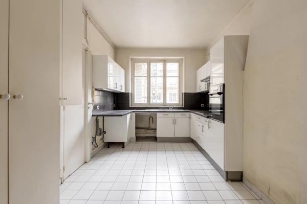 Appartement Paris 16e - SPONTINI / SAINT JAMES