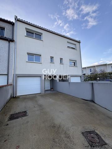 Maison à louer à CERET (66400).