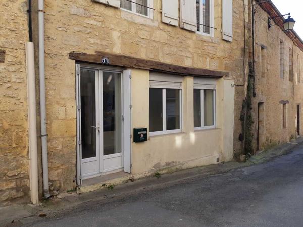 Maison ancienne - Le bugue Maison de village ancienne, à renover, dans le Bugue comprenant 2 appartements