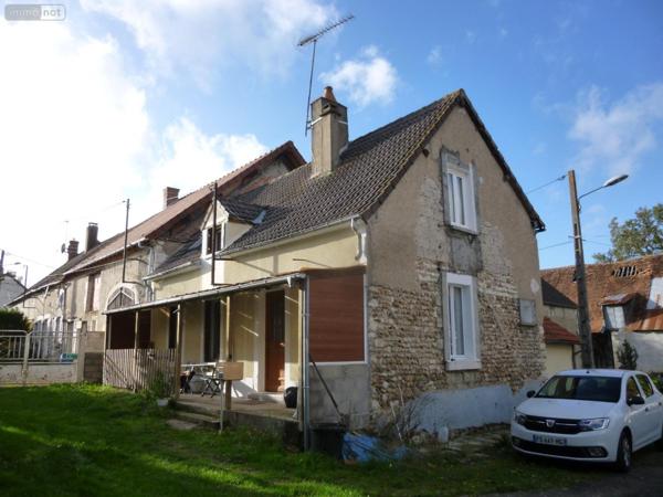 Maison à vendre à La Celle-sur-Loire dans la Nièvre (58440), ref : ST 239