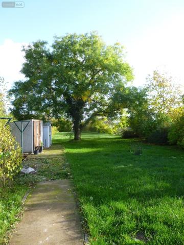 Maison à vendre à La Celle-sur-Loire dans la Nièvre (58440), ref : ST 239