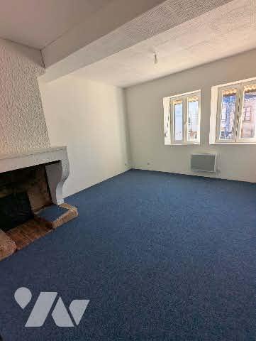 Maison de village de type 4 d'une surface de 8m² avec terrain et dépendances
