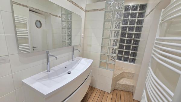 Marignane, Appartement 4 pièces d'environ 74 m2 + Garage + 1 place de stationnement privative