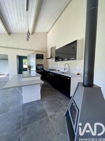 Maison à vendre 6 pièces 135 m² Saintes