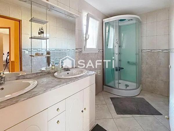 Une maison où l’on se sent bien, pensée pour la vie de famille – Roussillon!!