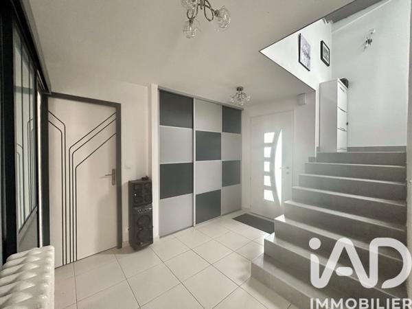 Maison à vendre 8 pièces 205 m² Mûrs-Erigné