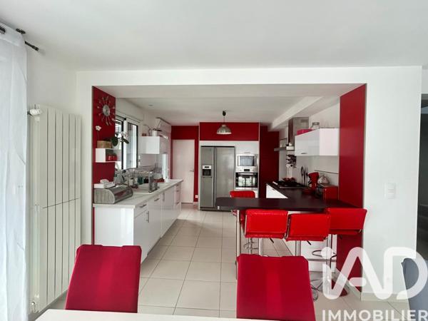 Maison à vendre 8 pièces 205 m² Mûrs-Erigné