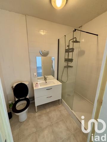 House for sale 12 rooms 245 m² Montholon