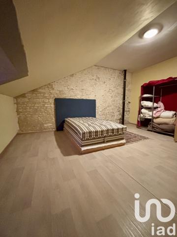 House for sale 12 rooms 245 m² Montholon