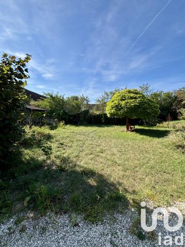 House for sale 12 rooms 245 m² Montholon