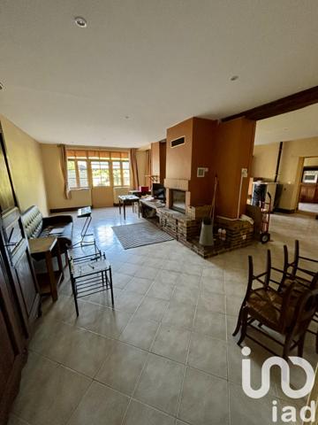 House for sale 12 rooms 245 m² Montholon