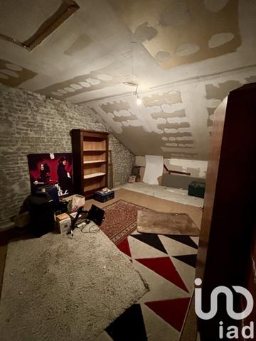 House for sale 12 rooms 245 m² Montholon