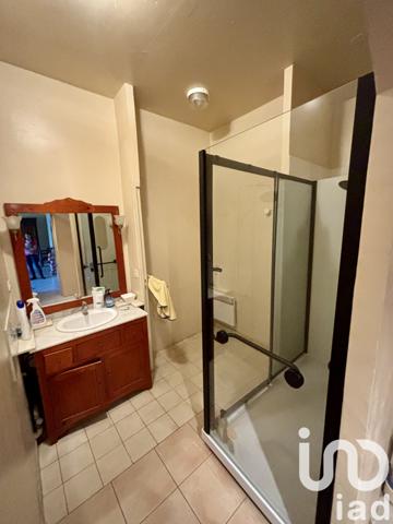 House for sale 12 rooms 245 m² Montholon