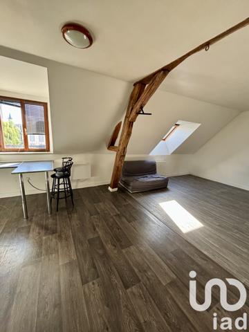 House for sale 12 rooms 245 m² Montholon