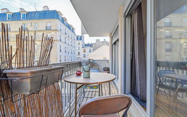 Appartement à vendre    2 pièces • 43,58 m2 Paris 18