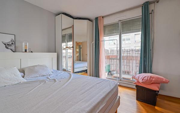 Appartement à vendre    2 pièces • 43,58 m2 Paris 18